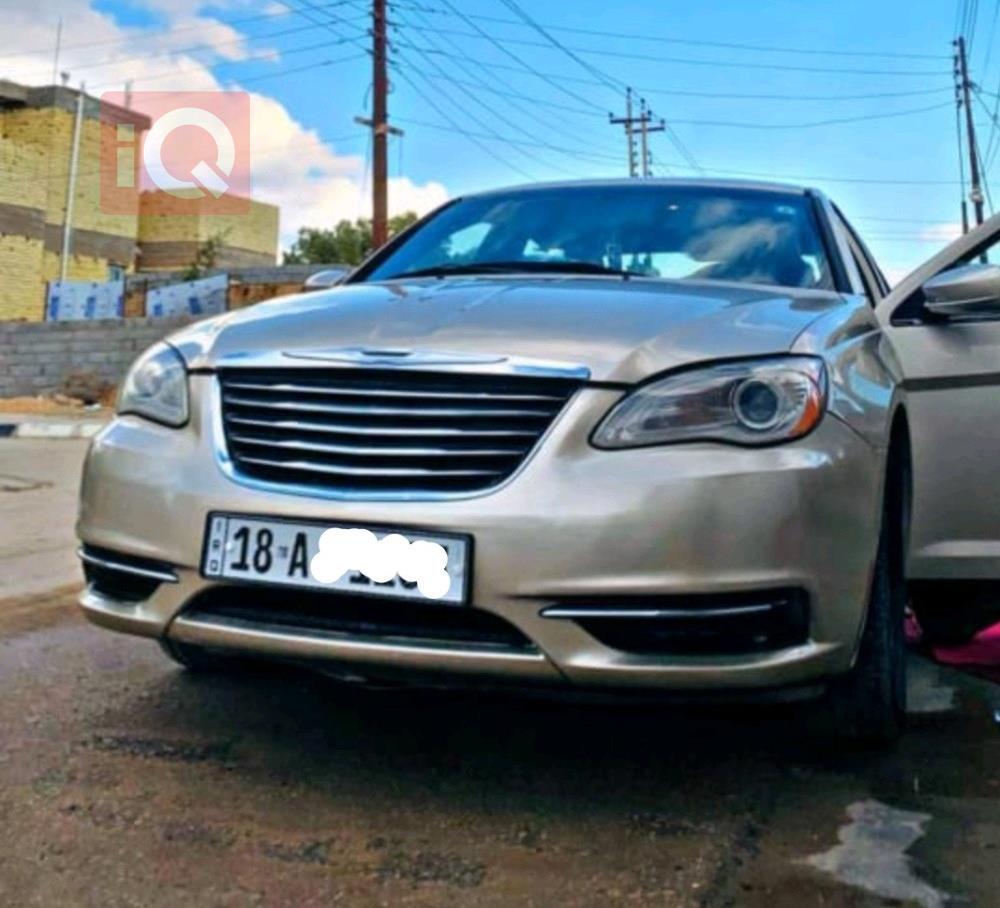 کرایسلەر 200